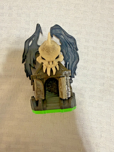 Skylanders darklight crypt - skylanders,